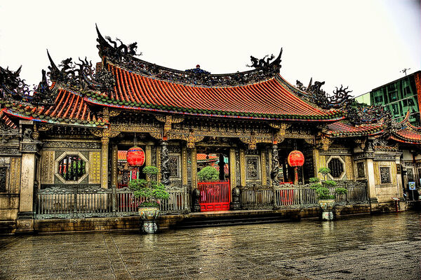 Longshan Temple