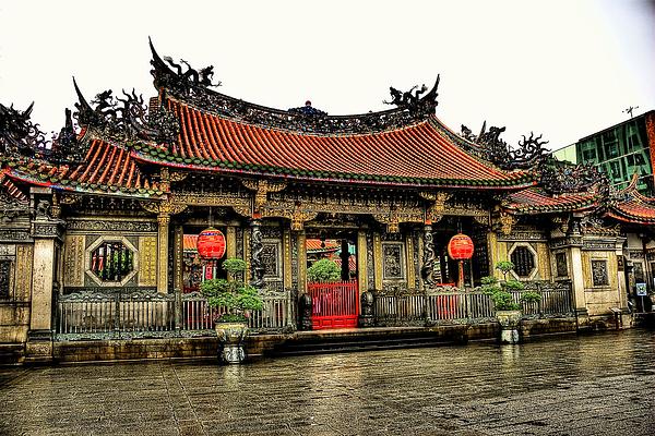 Longshan Temple