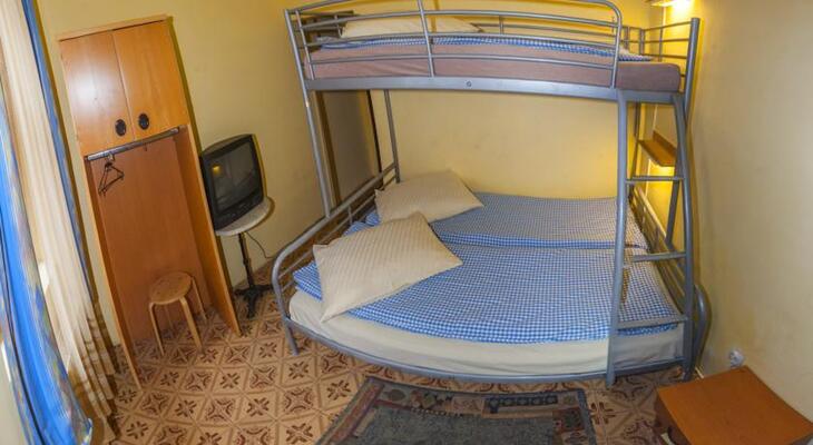 Burg Hostel