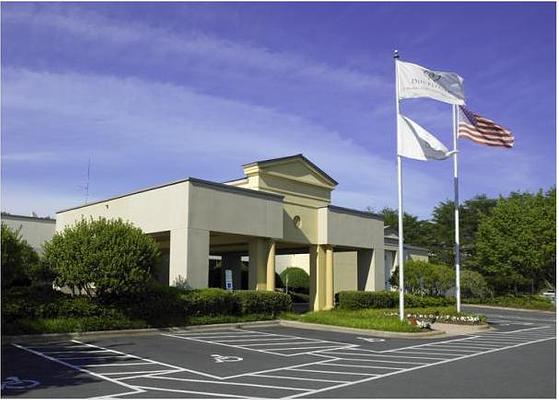 Doubletree By Hilton Hotel Charlotte Airport