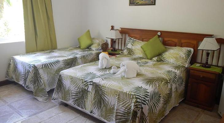 Le Chevalier Bay Guesthouse