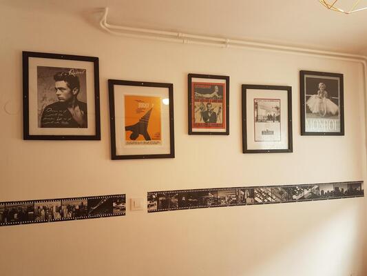 Barri Antic Hostel & Pub