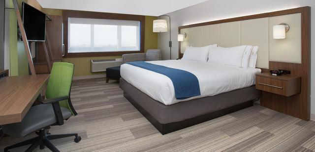 Holiday Inn Express Nags Head Oceanfront, an IHG Hotel
