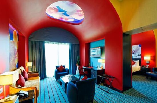 Resorts World Sentosa - Festive Hotel