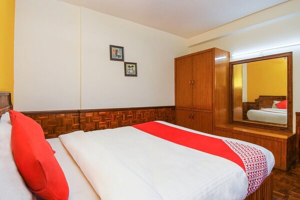 Hotel Rajhans Manali