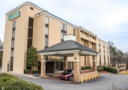 Comfort Inn & Suites Durham Near Duke University