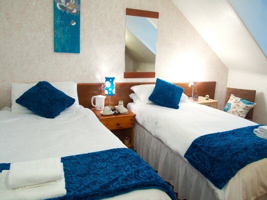Crown Hotel Guesthouse