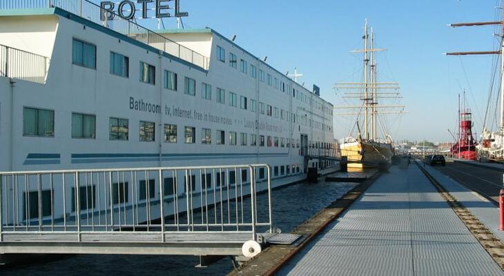 Botel