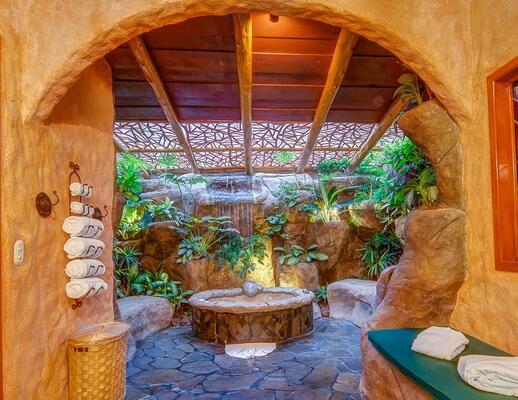 The Peace Lodge & La Paz Waterfall Gardens