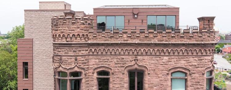 El Moore Lodge & Residences