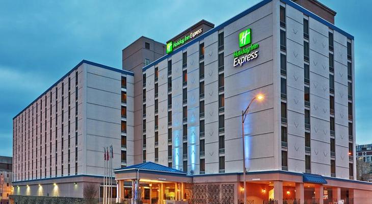 Holiday Inn Express Nashville Downtown Conf Ctr, an IHG Hotel