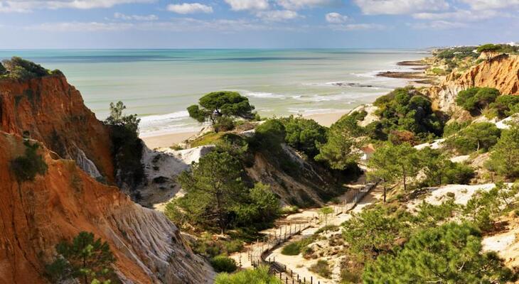 Pine Cliffs Resort