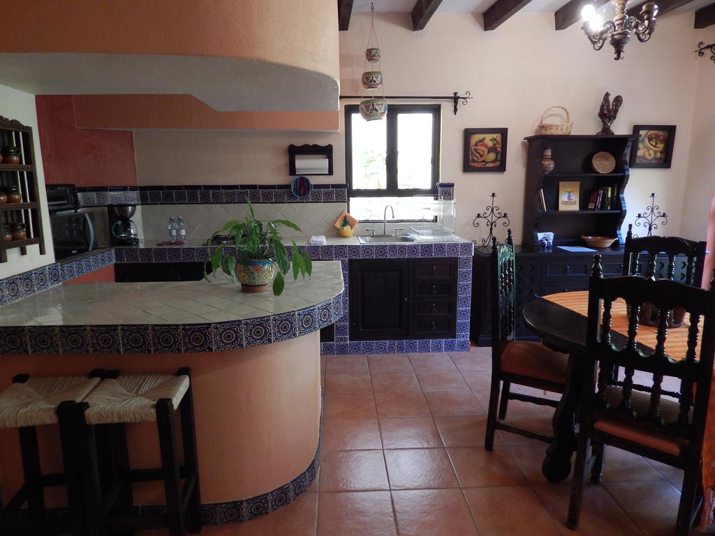 Casa Mia Suites Apartments