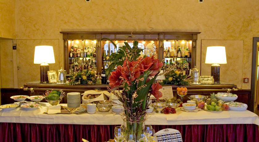 Hotel Duchi Vis a Vis