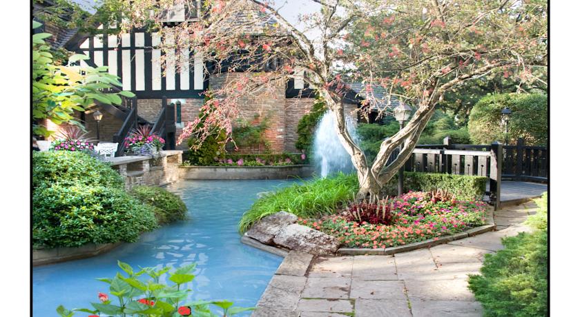 Old Mill Toronto Hotel