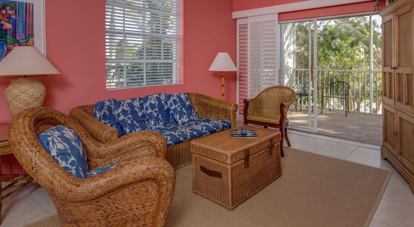 Olde Marco Island Inn & Suites