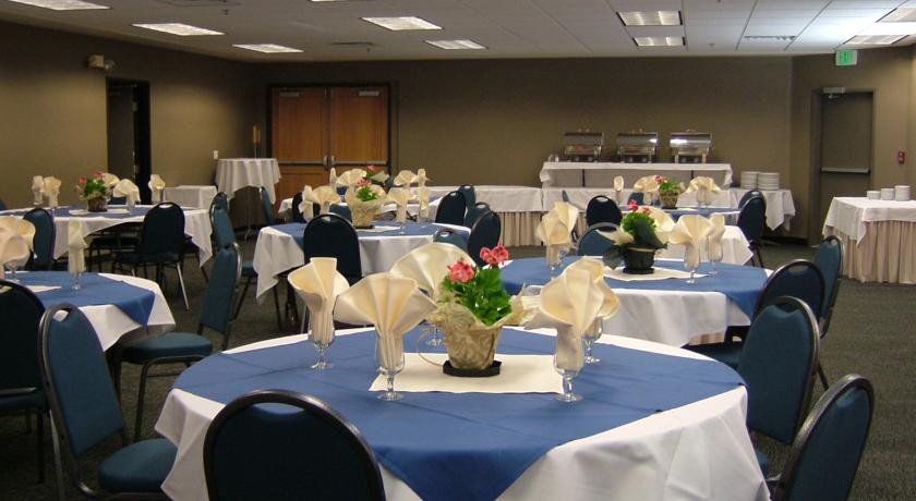 Radisson Hotel Portland Airport