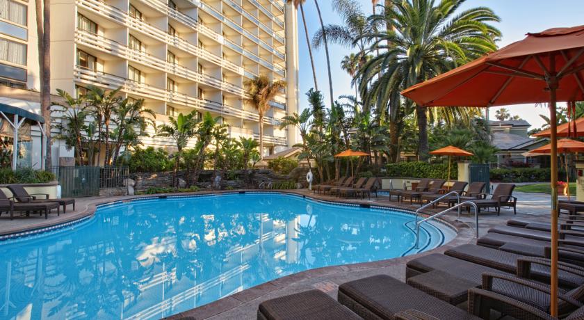 Fairmont Miramar Hotel & Bungalows