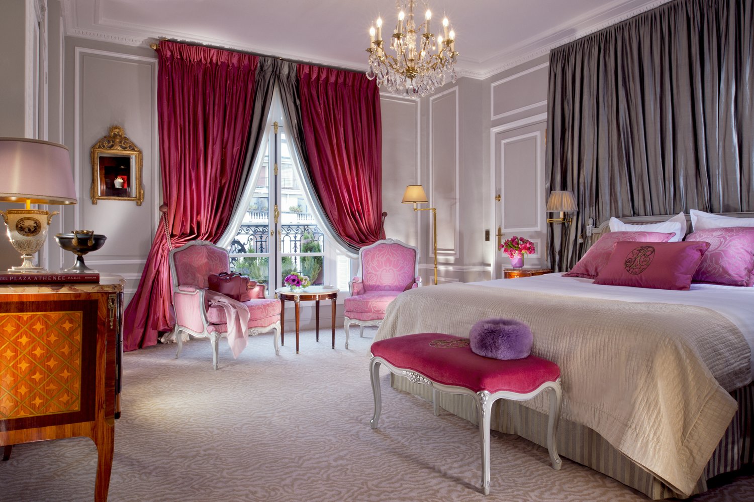 Hotel Plaza Athenee