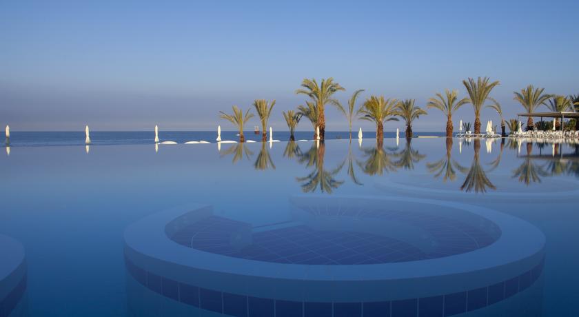 King Evelthon Beach Hotel & Resort