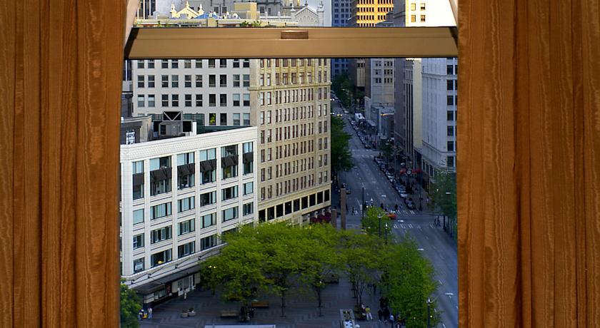 Mayflower Park Hotel