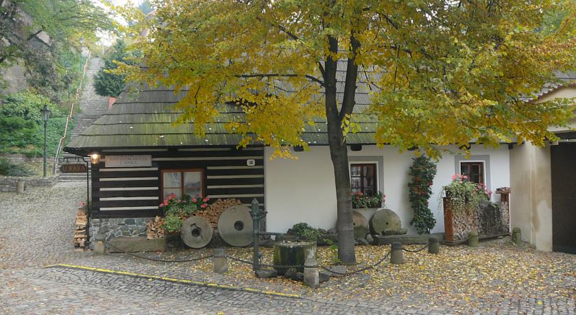 Romantik Hotel U Raka