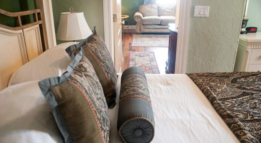 Casa Marina Hotel and Restaurant