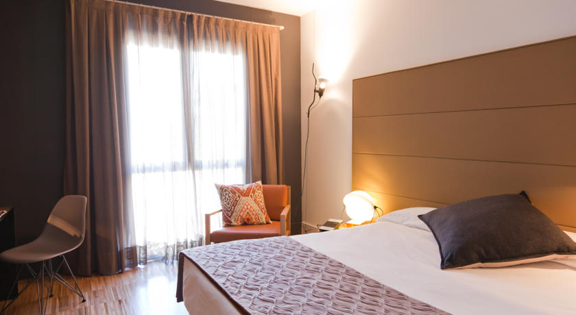Alexandra Barcelona Hotel, Curio Collection by Hilton