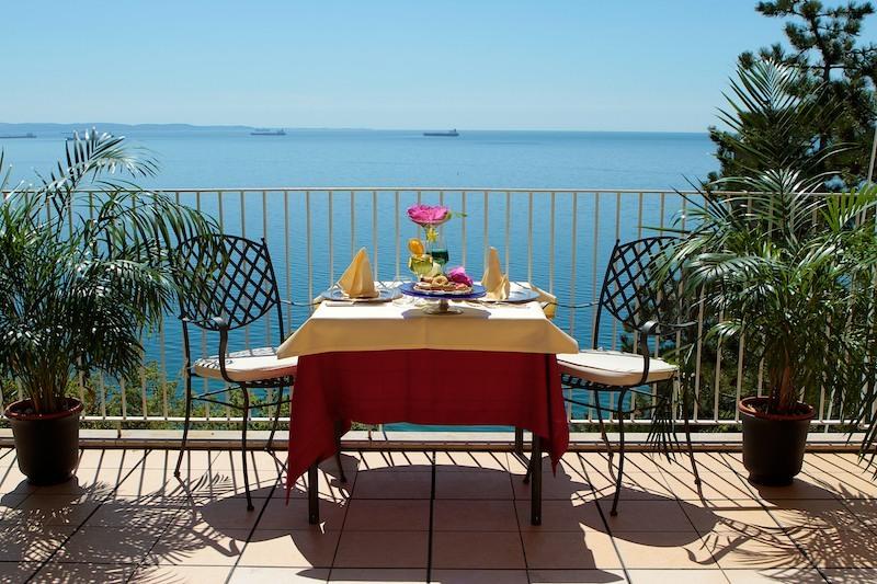 Hotel Riviera & Maximilian's