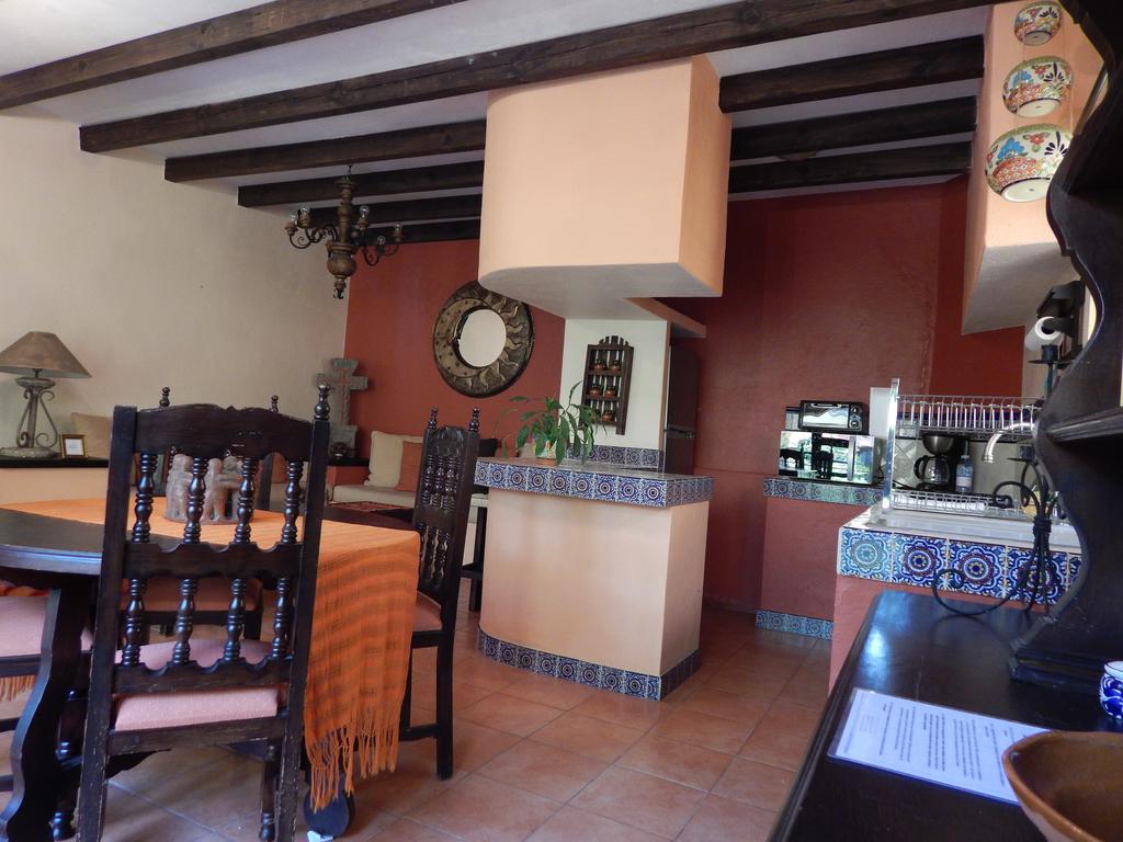 Casa Mia Suites Apartments