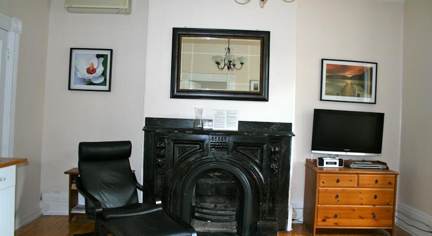 University Bed & Breakfast Apartments