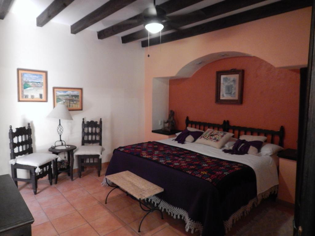 Casa Mia Suites Apartments