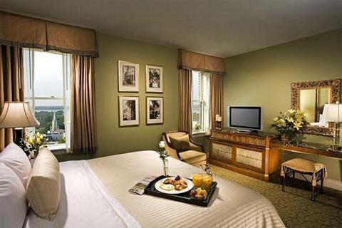 Francis Marion Hotel