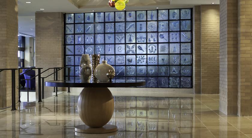 Renaissance New Orleans Arts Warehouse District Hotel