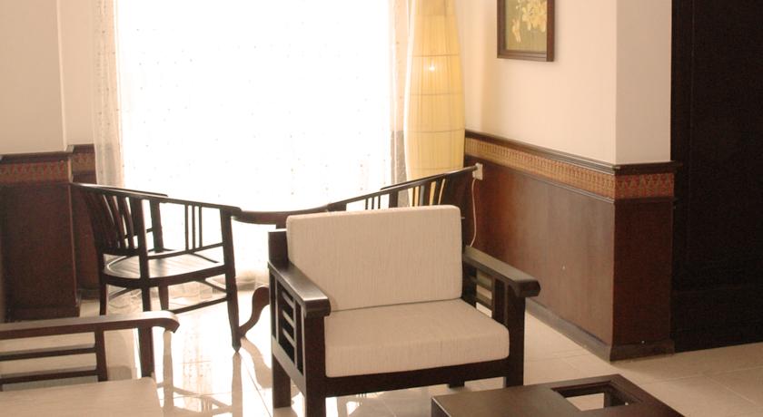 Malacca Straits Hotel