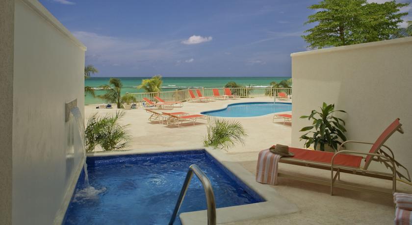 Jewel Runaway Bay Beach Resort & Waterpark