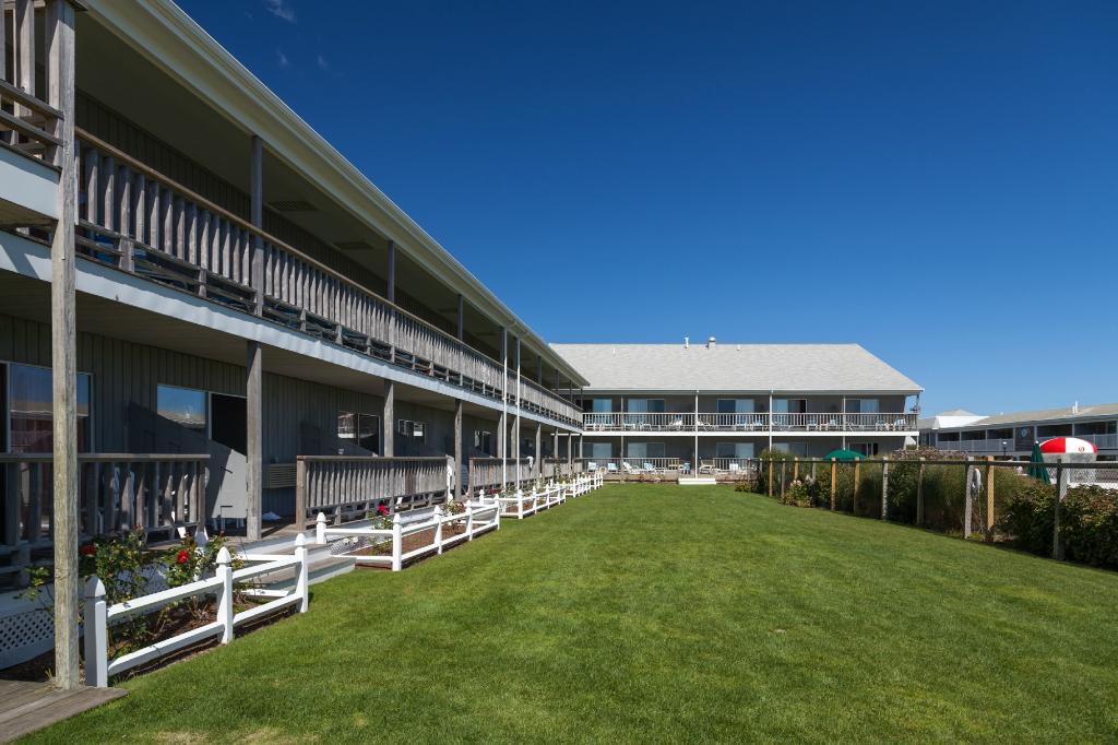 Riviera Beach Resort