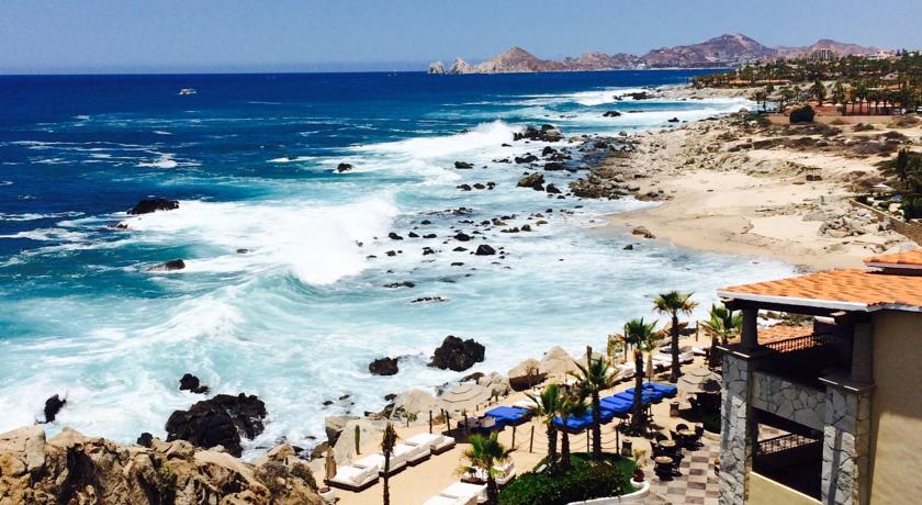 Hacienda Encantada Resort & Residences