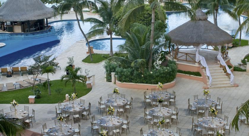 Grand Fiesta Americana Coral Beach