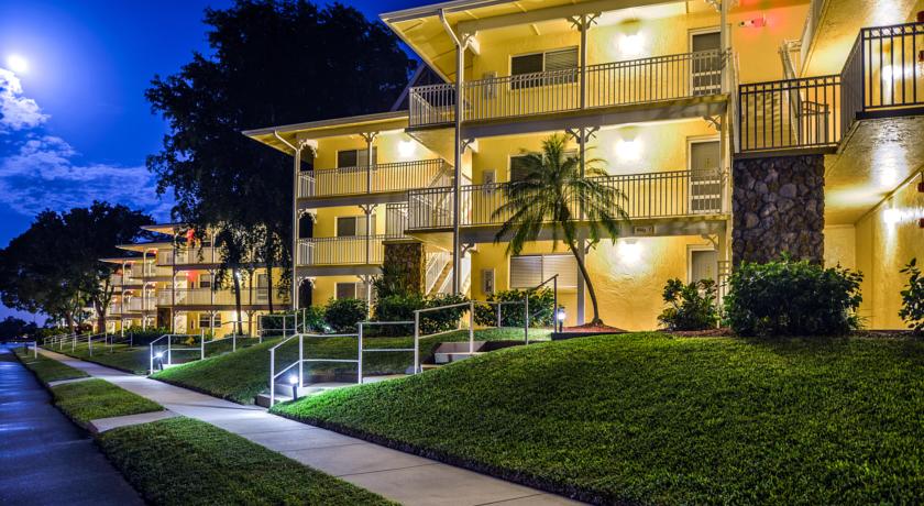 Hilton Vacation Club Charter Club Naples Bay