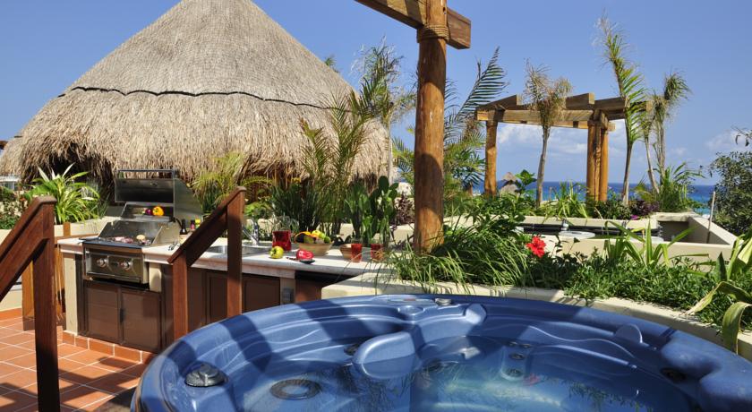 Maya Villa Condo Hotel & Beach Club